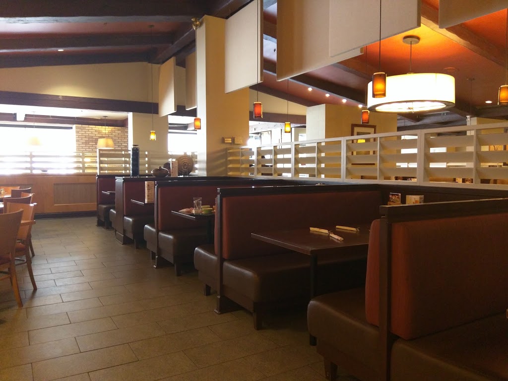 Swiss Chalet | 2155 Leanne Blvd, Mississauga, ON L5K 2K8, Canada | Phone: (905) 822-2040