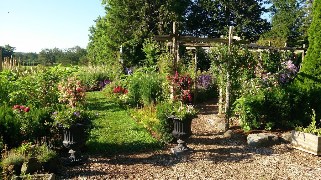 Meadow View Gardens | 1521 Bowmanton Rd, Roseneath, ON K0K 2X0, Canada | Phone: (905) 375-8700