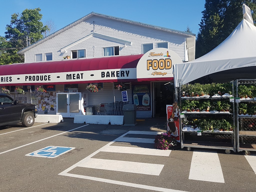 Tomms Food Village | 6990 Island Hwy W, Bowser, BC V0R 1G0, Canada | Phone: (250) 757-8944