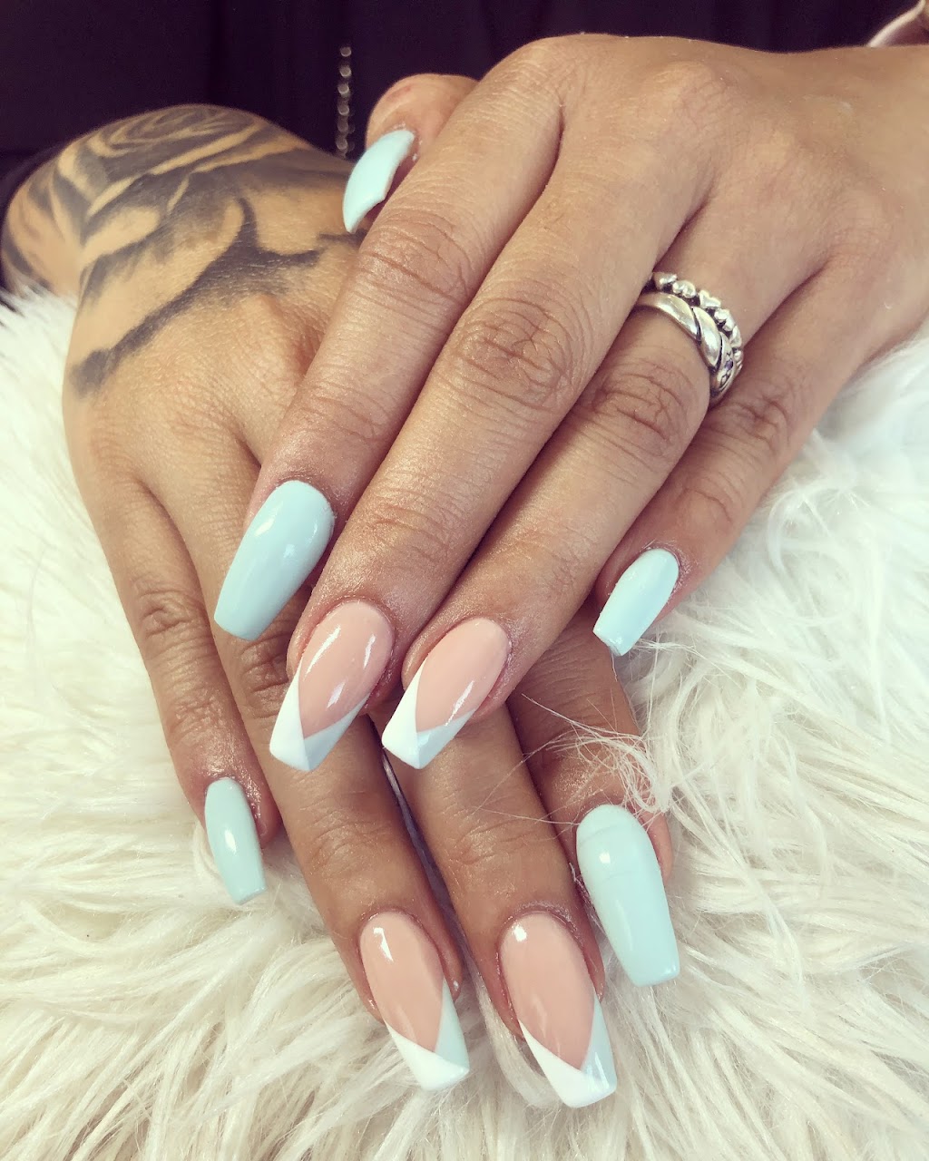 Miti Nails | 2021 Haddow Dr NW, Edmonton, AB T6R 2P2, Canada | Phone: (780) 680-6426