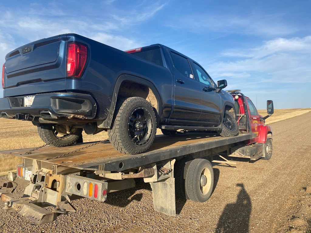 Yellow Hook Towing | 704 Westridge Rd, Strathmore, AB T1P 1H8, Canada | Phone: (403) 901-0087