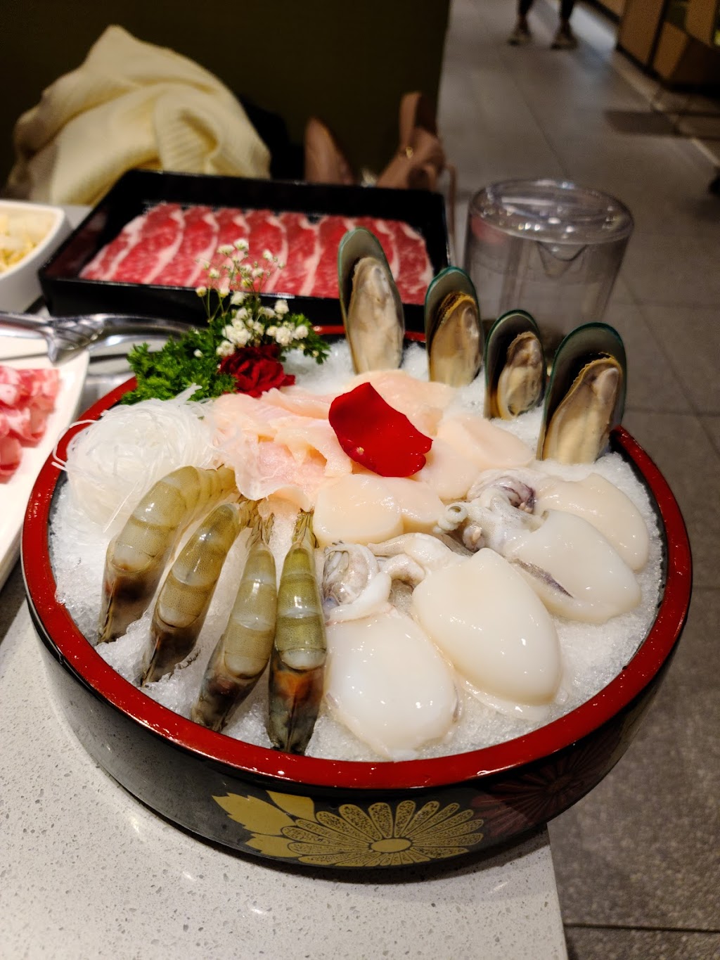 Haidilao Hot Pot 海底捞火锅 | 5328 Hwy 7 Suite 4, Markham, ON L3P 1B9, Canada | Phone: (905) 201-9598