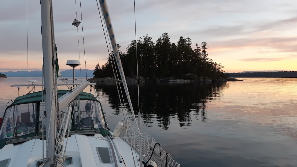 Calma Sailing | 3639 Saanich Rd, Victoria, BC V8X 1X5, Canada | Phone: (778) 676-0825