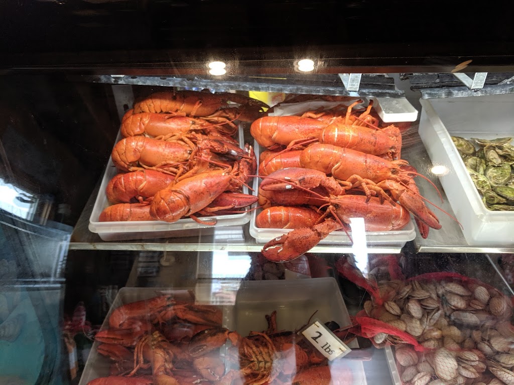 The Lobster Shack | Souris Beach, 8 Main St, Souris, PE C0A 2B0, Canada | Phone: (902) 743-3347