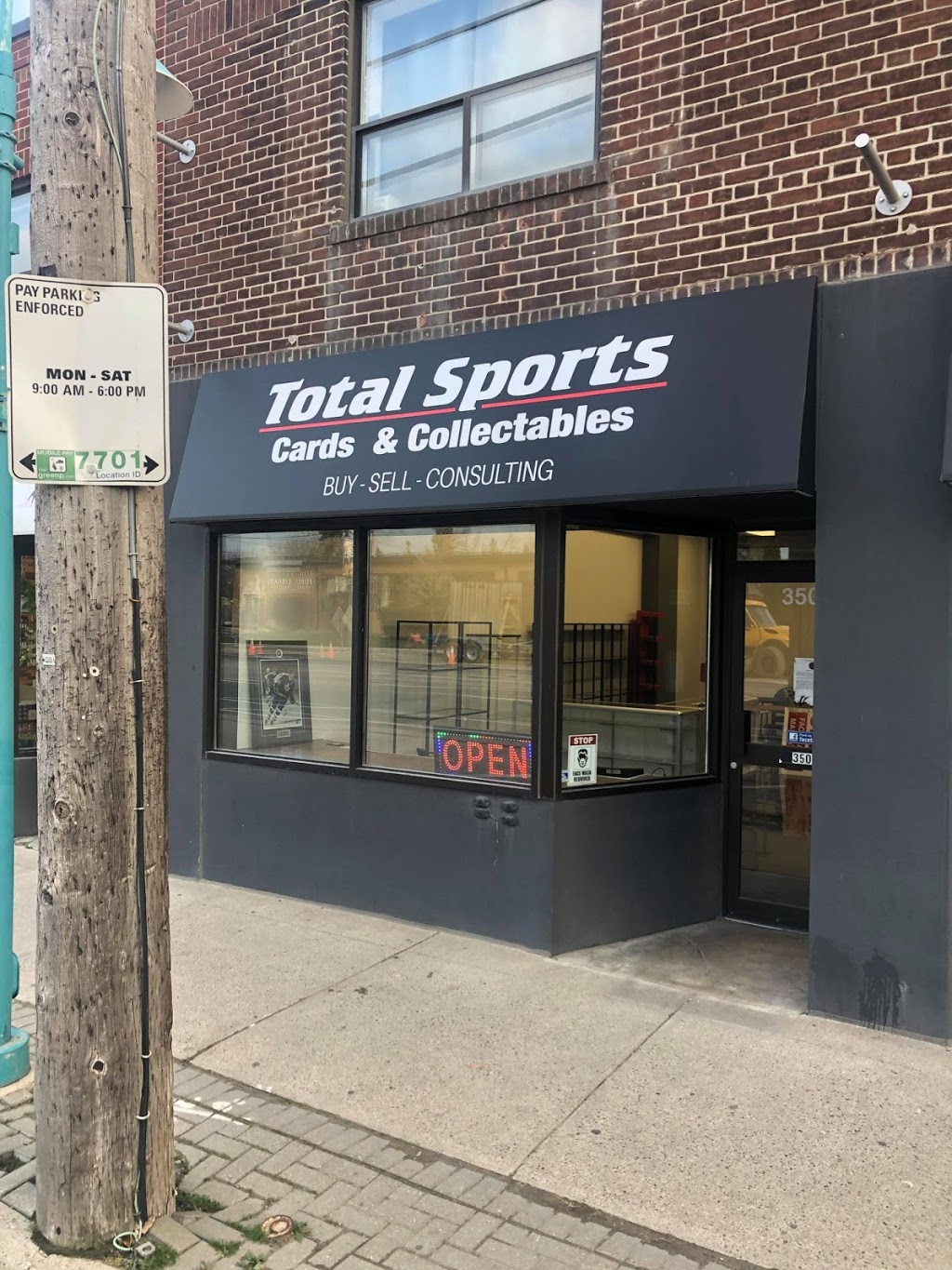 Total Sports Cards & Collectables | 3505 Lake Shore Blvd W, Etobicoke, ON M8W 1N5, Canada | Phone: (905) 808-4560