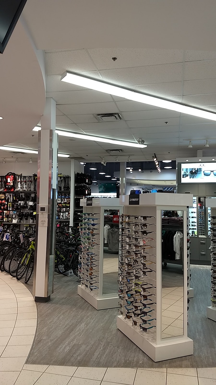 Sports Experts | 2336 Autoroute Chomedey, Laval, QC H7X 4G8, Canada | Phone: (450) 689-3020