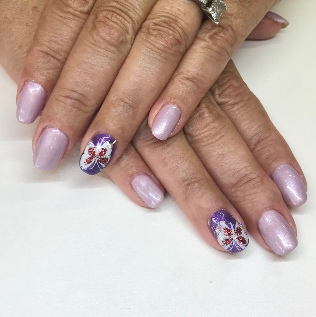 Ongles gel Sylvie | 356 Rue Notre Dame, Charlemagne, QC J5Z 1J2, Canada | Phone: (514) 531-8967