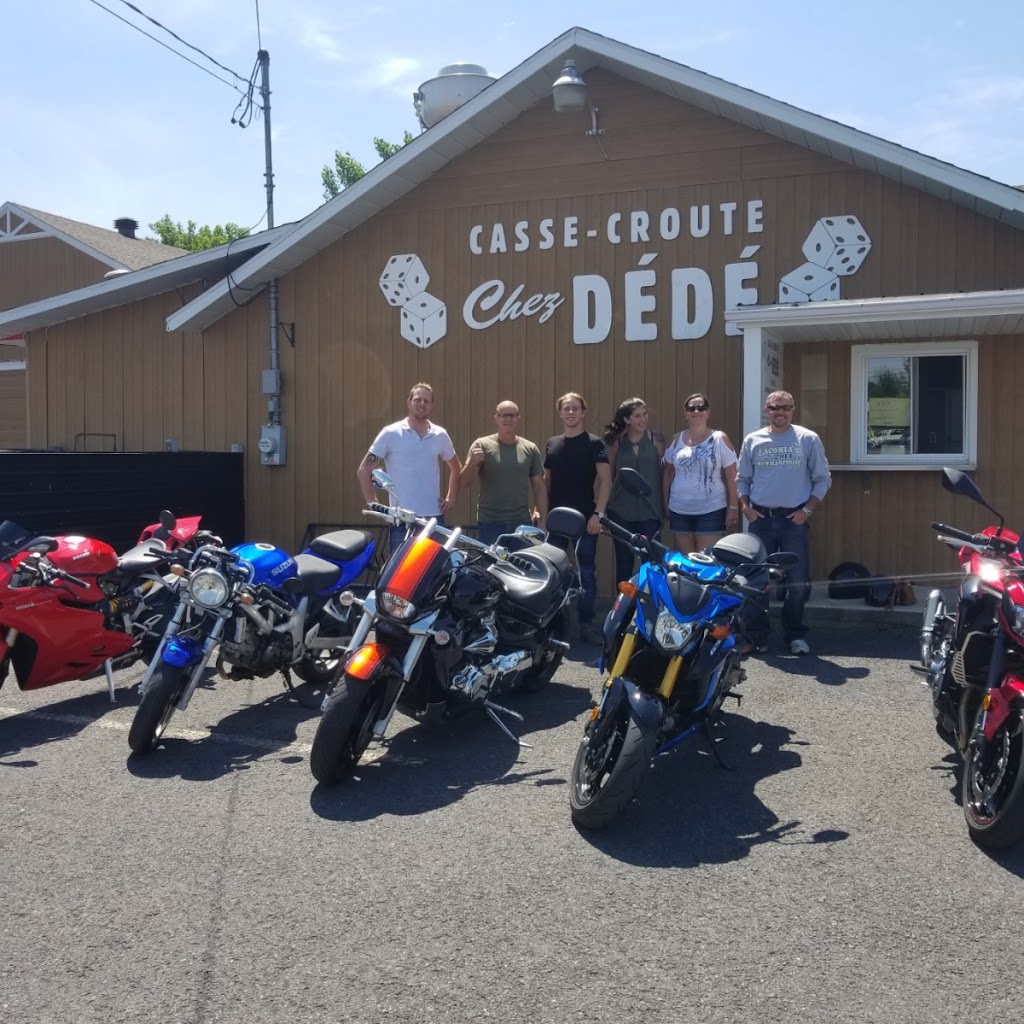 Casse Croute Chez Dede | 906 Rue Principale, Île-aux-Noix, QC J0J 1G0, Canada | Phone: (450) 291-5708