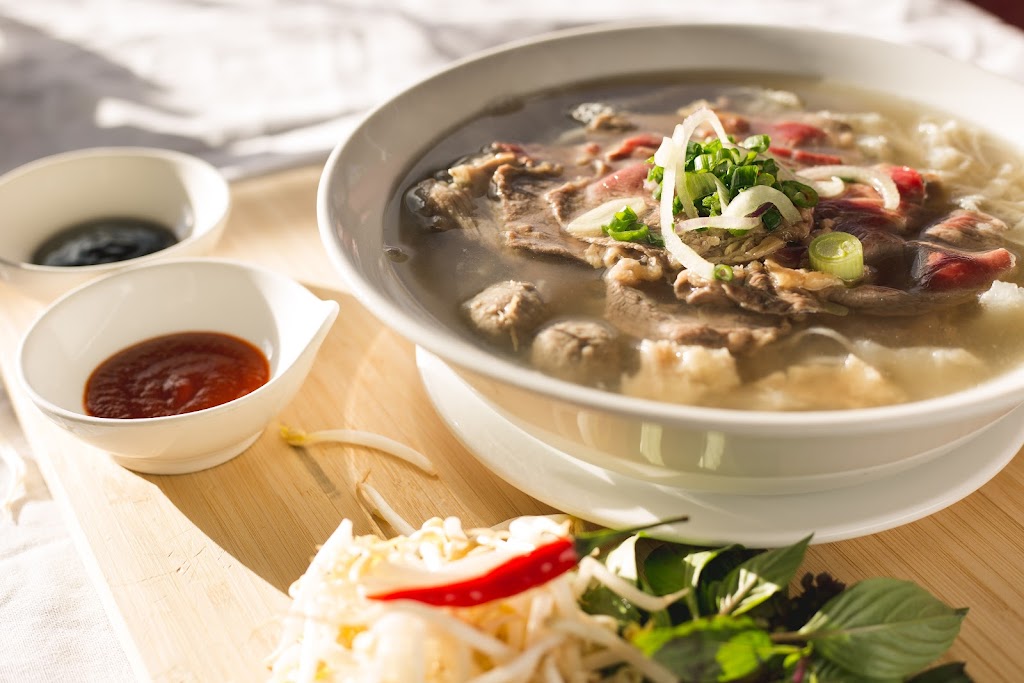 Pho Quinn Bridlewood Mall | 2900 Warden Ave. Unit 107, Scarborough, ON M1W 2S8, Canada | Phone: (647) 350-8819
