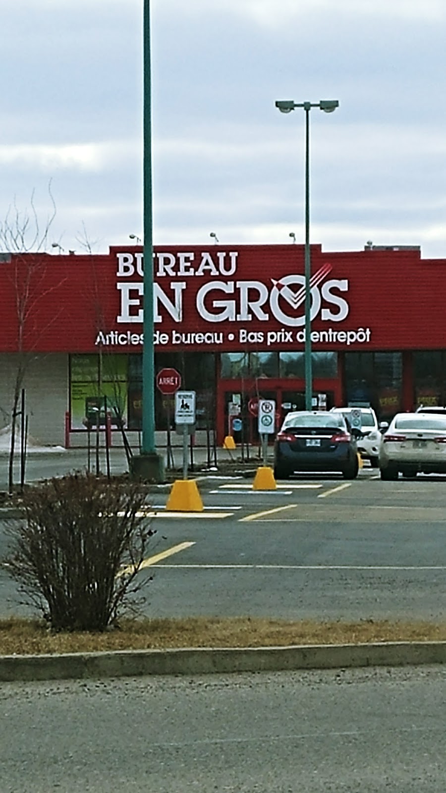 Bureau en Gros | 1111 Boulevard Jutras E, Victoriaville, QC G6S 1C1, Canada | Phone: (819) 357-4484