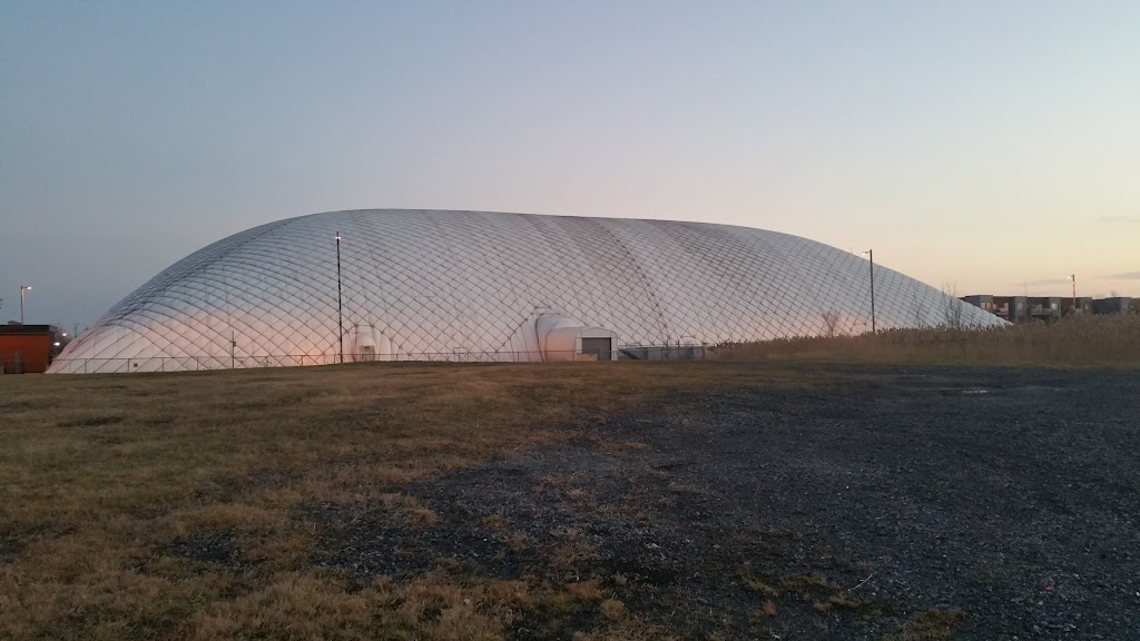 Centre Multi-sports du Collège Français | 1720 Boulevard Curé-Poirier E, Longueuil, QC J4J 5L6, Canada | Phone: (450) 448-2243