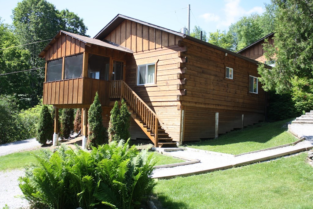 Land O Lakes Lodge | 1122 Lodge Rd, Clarendon Station, ON K0H 1J0, Canada | Phone: (613) 279-2530