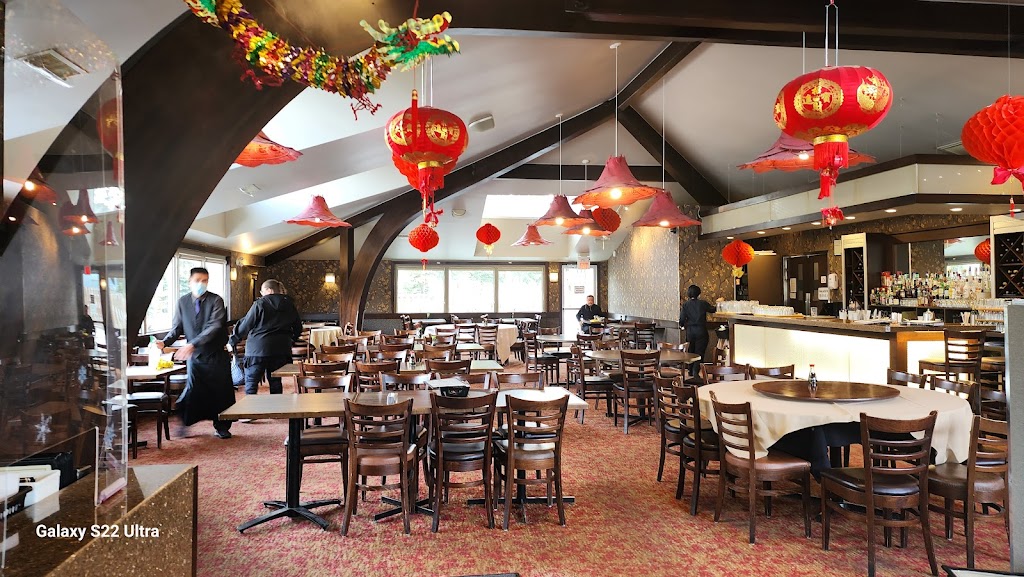 Silver Dragon Restaurant (Banff) | 109 Spray Ave, Banff, AB T1L 1J9, Canada | Phone: (403) 762-3939