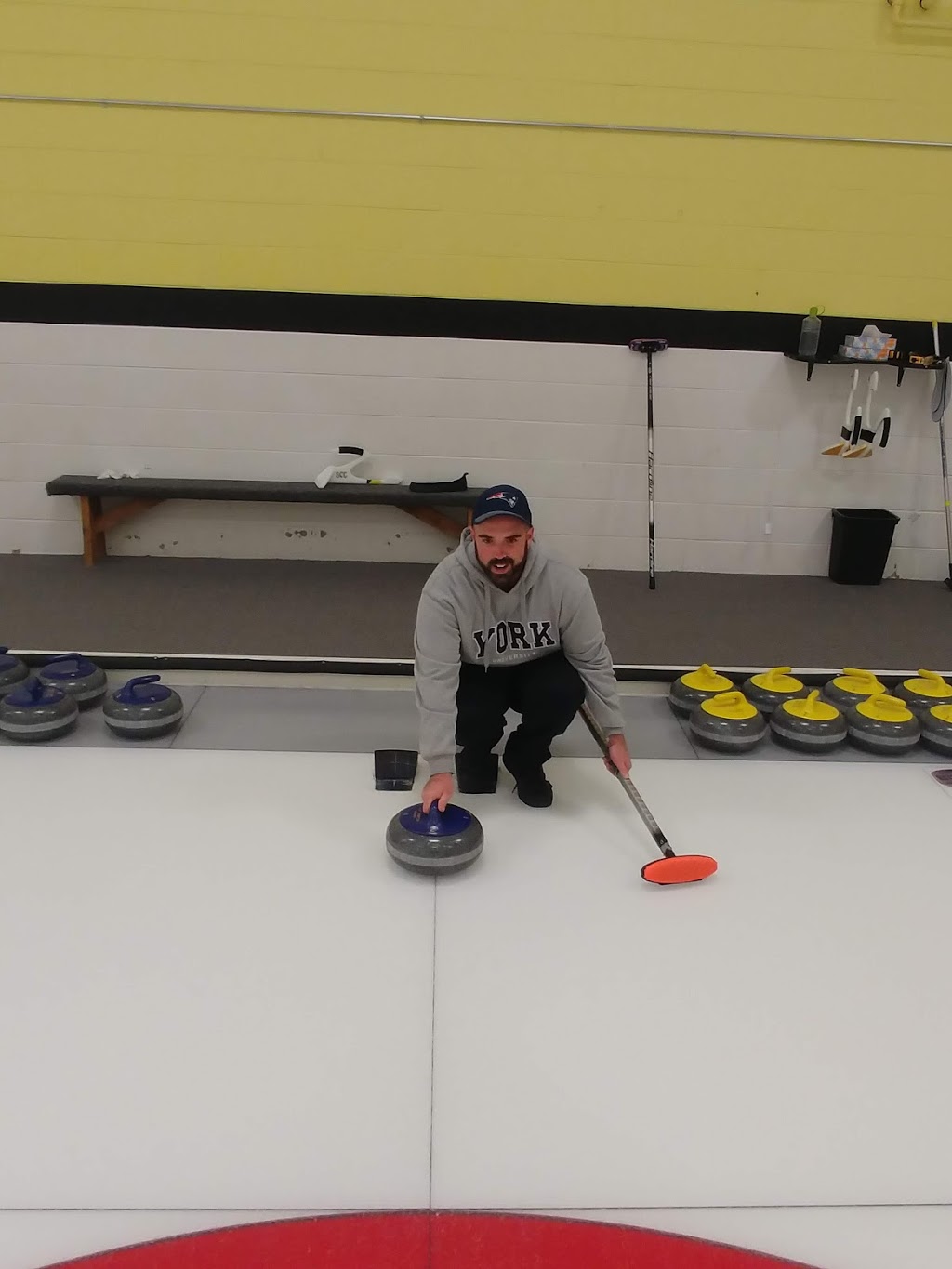 Stroud Curling Club | 7883 Yonge St, Innisfil, ON L9S 1K8, Canada | Phone: (705) 436-1473