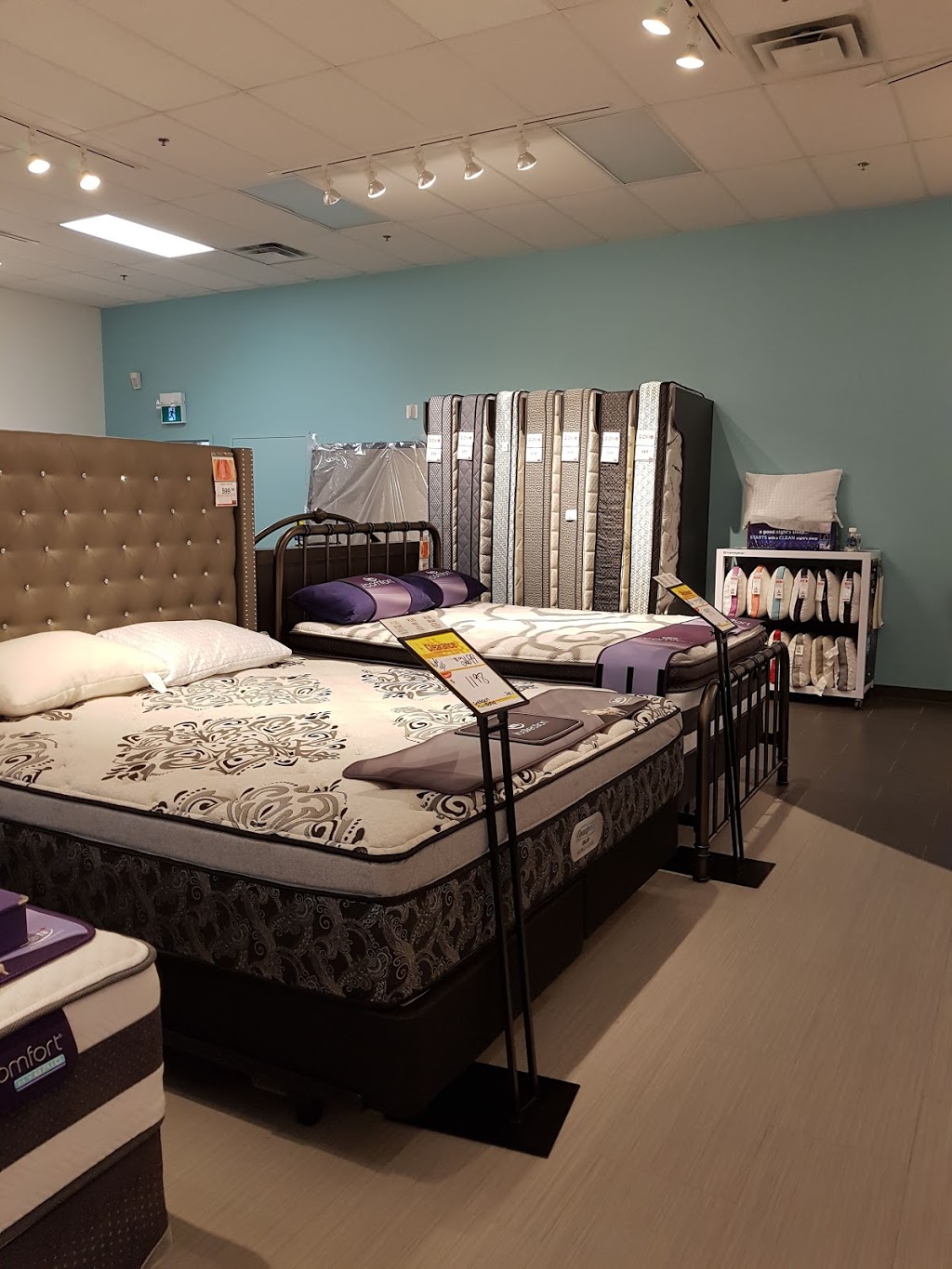 The Brick Mattress Store | 2455 Appleby Line #10, Burlington, ON L7L 0B6, Canada | Phone: (905) 635-3332