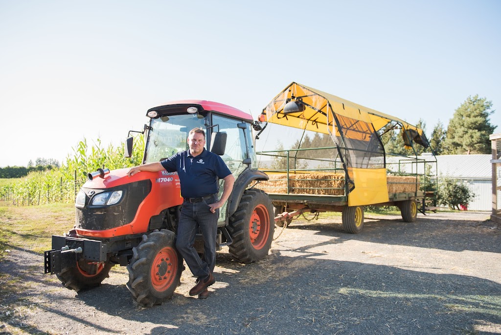 Applebarn Pumpkin Farm (Taves Farms) | 333 Gladwin Rd, Abbotsford, BC V2S 8A7, Canada | Phone: (604) 853-3108