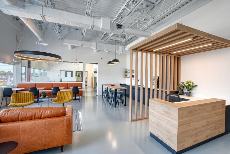 SQUAD Coworking | 5200 des, Boulevard des Laurentides, Laval, QC H7K 2J8, Canada | Phone: (438) 354-7452