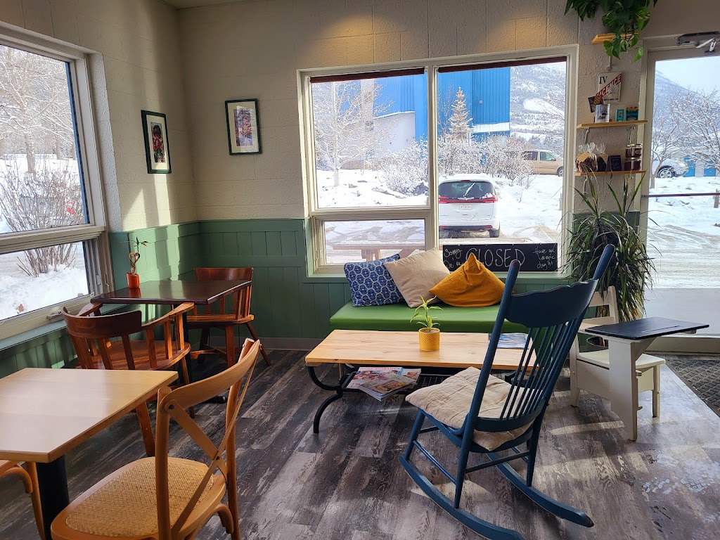 ÉpiCanmore | 102 Boulder Crescent #4, Canmore, AB T1W 1L2, Canada | Phone: (825) 909-0815