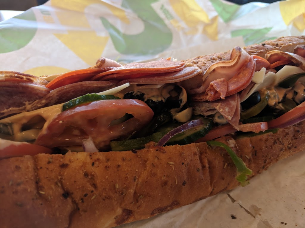 Subway | 201-117 East Lake Crescent NE, Airdrie, AB T4A 2H6, Canada | Phone: (403) 945-0755