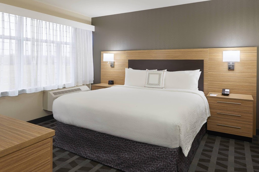 TownePlace Suites by Marriott Oshawa | 1011 Bloor St E, Oshawa, ON L1H 7K6, Canada | Phone: (905) 215-1093