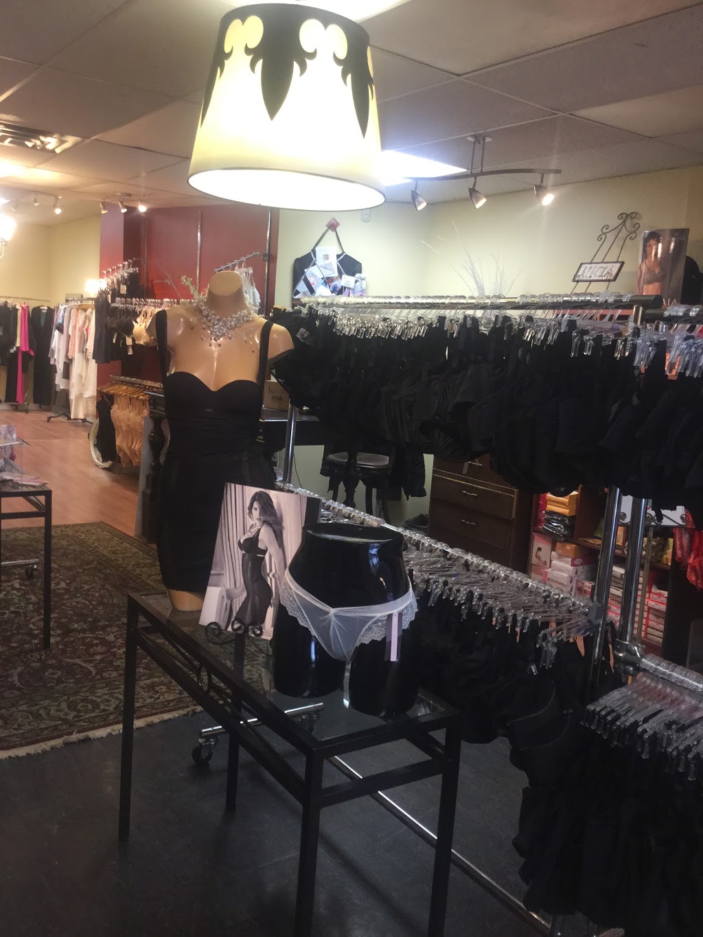 Premier Jour Fine Lingerie & Swimwear | 1292 Saint Clair Avenue West, Toronto, ON M6E 1C1, Canada | Phone: (416) 654-1868