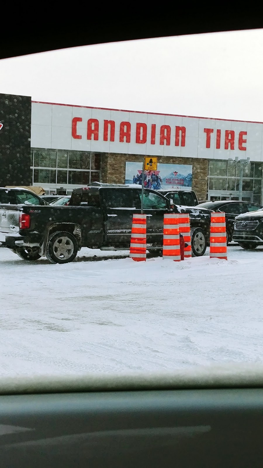 Canadian Tire Gas + | 615 Boulevard Jutras E, Victoriaville, QC G6P 6T2, Canada | Phone: (819) 758-4994