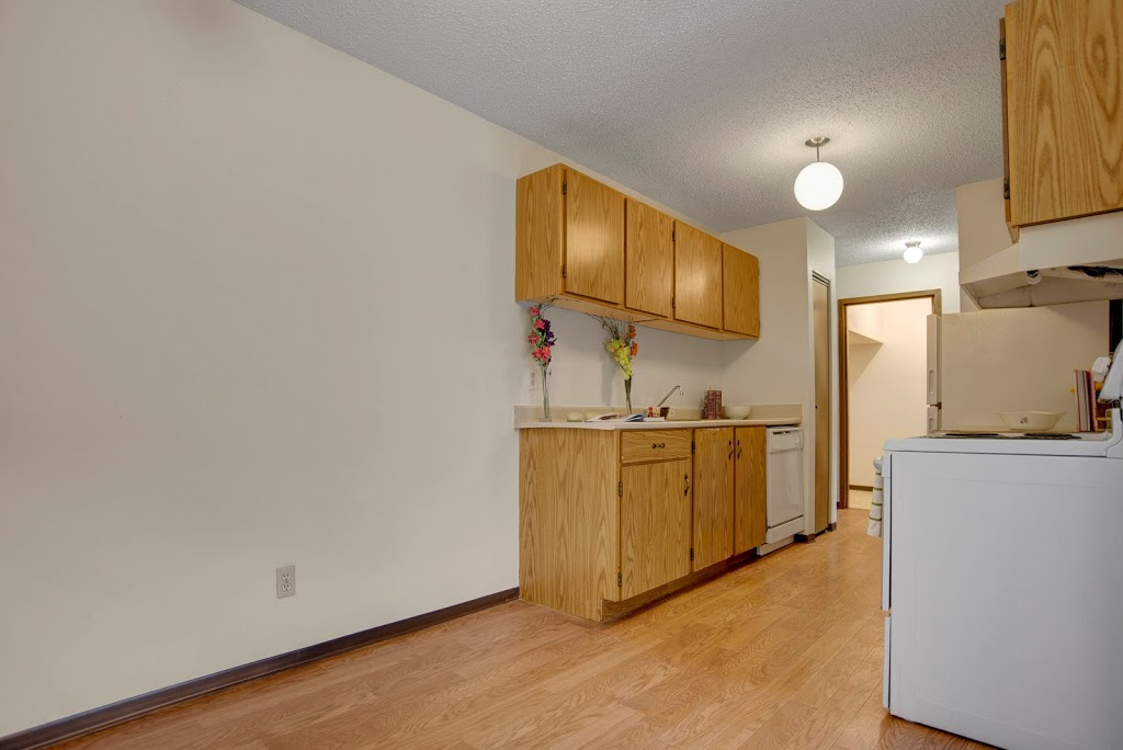 Kingsmere Apartment Homes | 822 Kingsmere Blvd, Saskatoon, SK S7J 4J5, Canada | Phone: (306) 700-2675