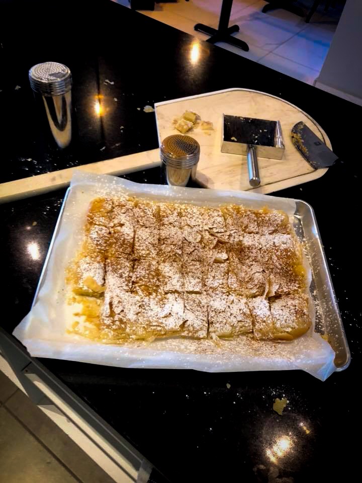 Patisserie Café Phyllo | 703 Boulevard Curé-Labelle, Laval, QC H7V 2T8, Canada | Phone: (579) 640-4300