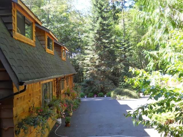 Ruthies Roost B&B | 3255 Trans-Canada Hwy, Mill Bay, BC V0R 2P2, Canada | Phone: (250) 743-2337