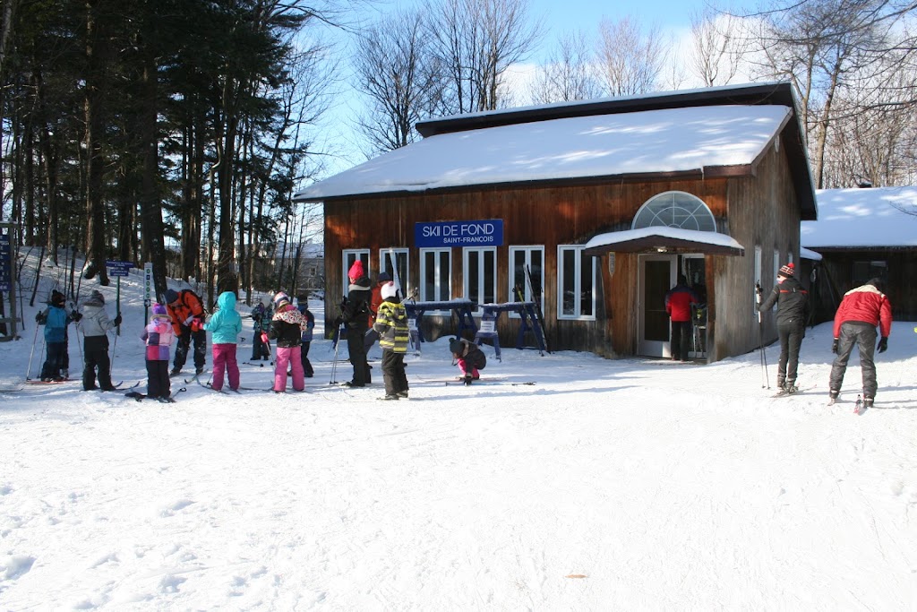 Cross-country skiing Saint-François | 1425 Rue Montplaisir, Saint-Charles-de-Drummond, QC J2C 5S7, Canada | Phone: (819) 478-5475