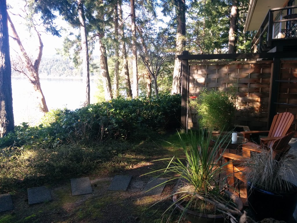 Skipping Stone Beach B&B | 960 Rainbow Rd, Salt Spring Island, BC V8K 2M9, Canada | Phone: (250) 537-2519