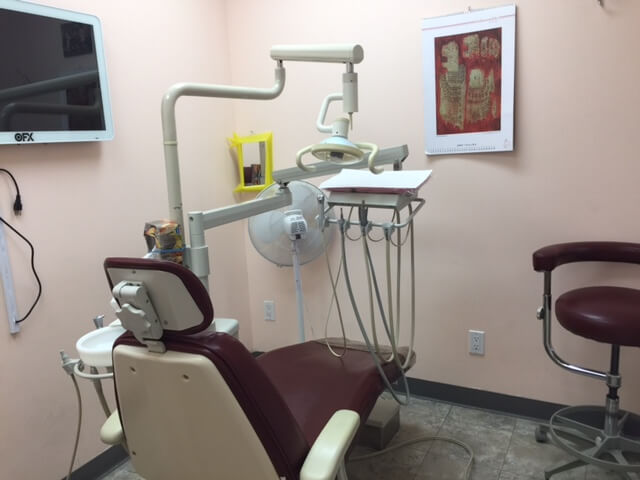 Smiles @ North York Dental Centre | 4815 Leslie St, North York, ON M2J 2K8, Canada | Phone: (416) 494-5488