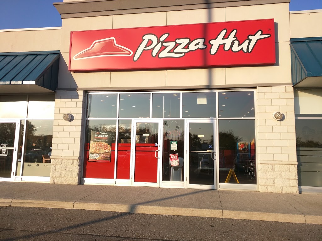 Pizza Hut | 1561 The Queensway, Etobicoke, ON M8Z 1T8, Canada | Phone: (416) 253-5275