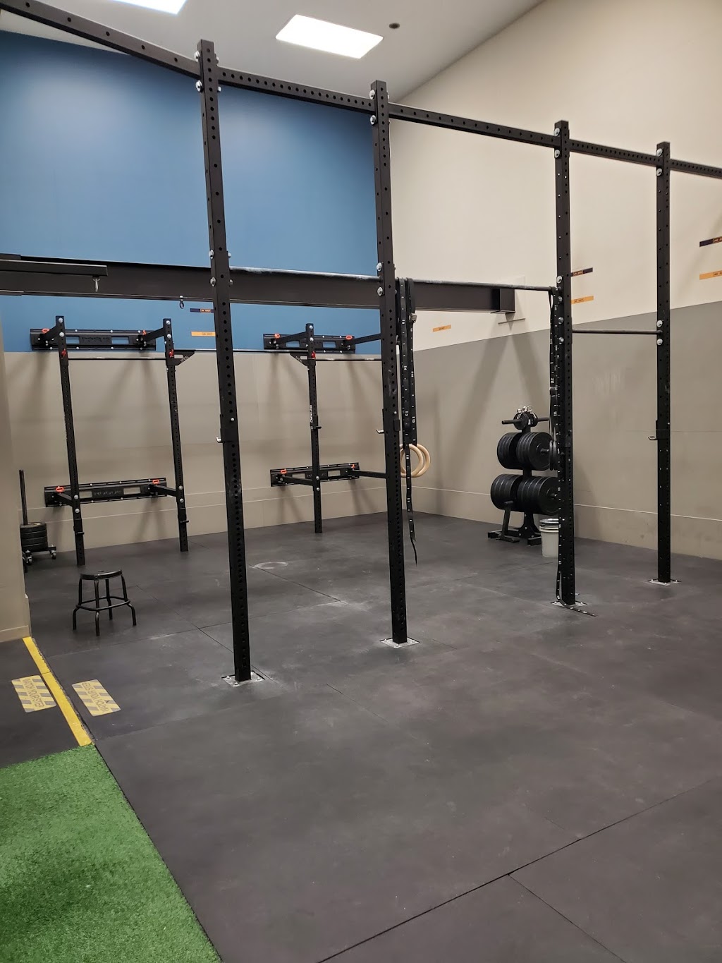 Kings Highway CrossFit | 405 The West Mall, Etobicoke, ON M9C 5J5, Canada | Phone: (416) 546-2897