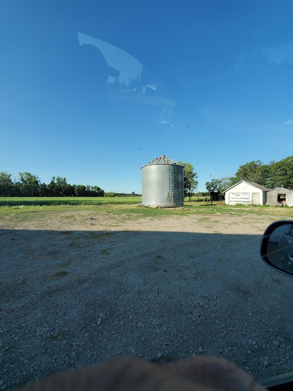 Roberts Farm | Macdonald, MB R0G 1N0, Canada | Phone: (204) 781-8522