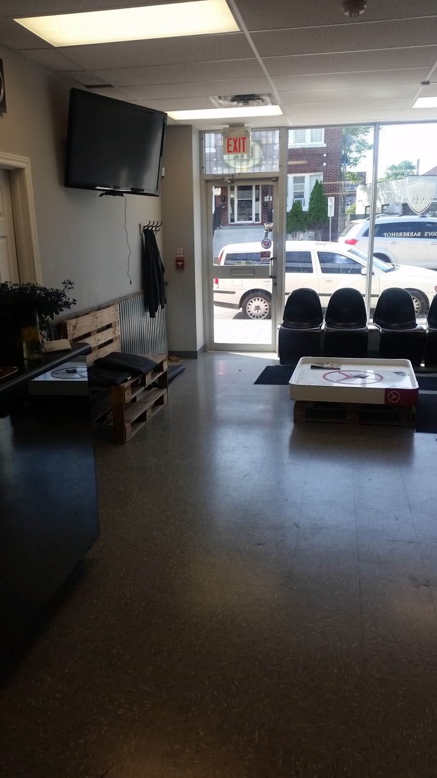 Mardins Barber Shop | 812 Ottawa St, Windsor, ON N8X 2C6, Canada | Phone: (519) 915-9009