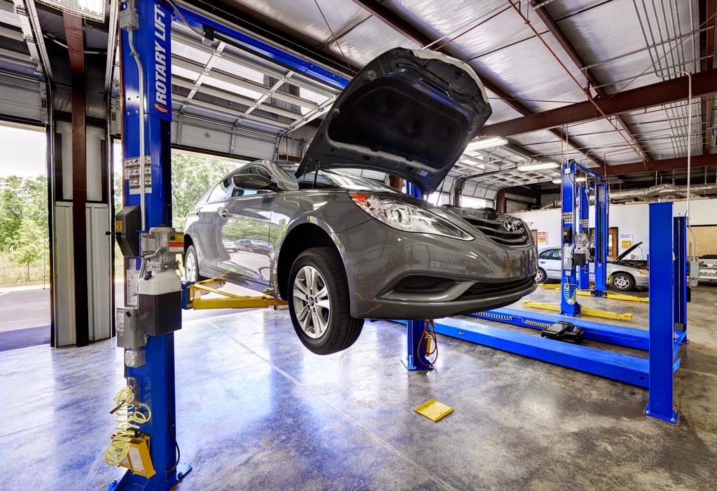 Meineke Car Care Centre | 57 Queen St N, Mississauga, ON L5N 1A2, Canada | Phone: (855) 208-2309