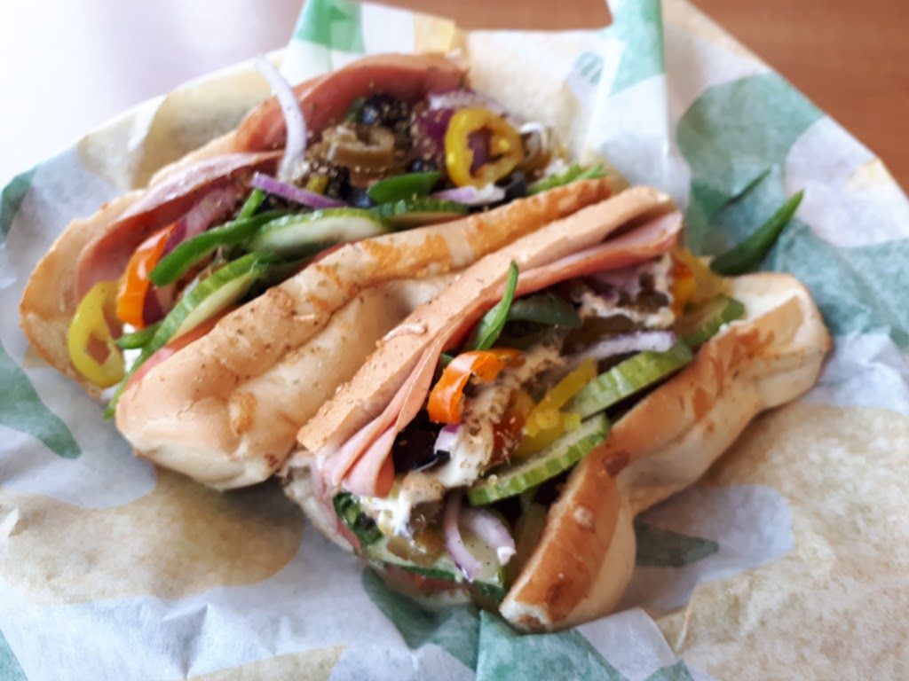 Subway | 1690 Huron Church Rd, Windsor, ON N9C 2L1, Canada | Phone: (519) 252-4696