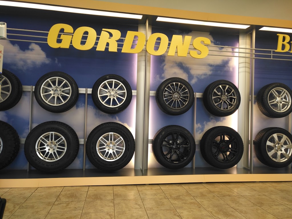 Pneus Gordons | 2125 Boul Cavendish, Montréal, QC H4B 2Y2, Canada | Phone: (514) 481-7771