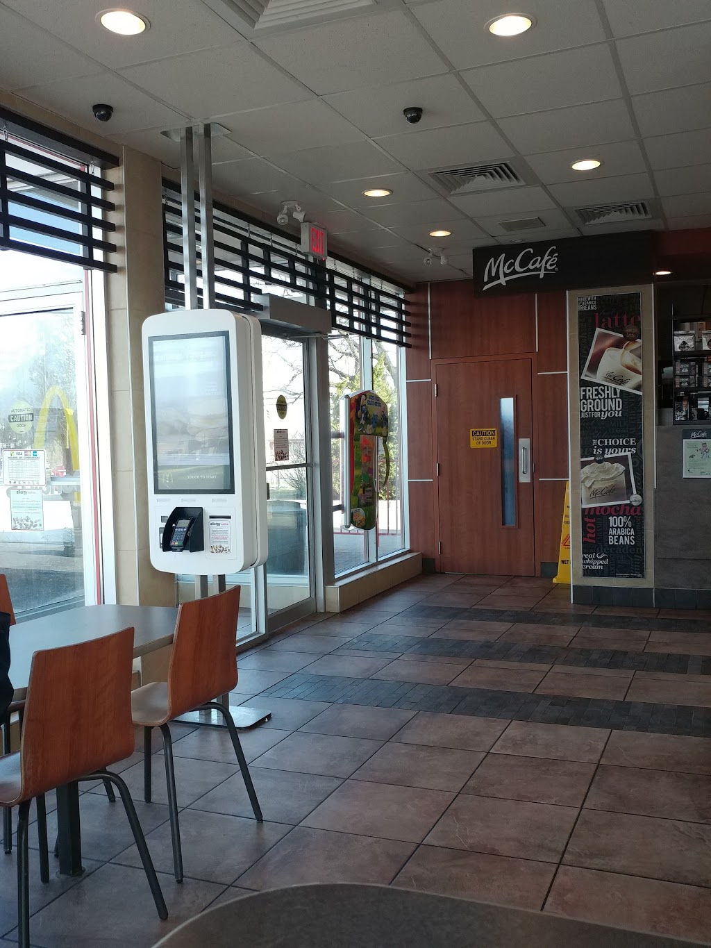 McDonalds | nadian Forces Base, Kingston, ON K7K 5L0, Canada | Phone: (613) 542-4228