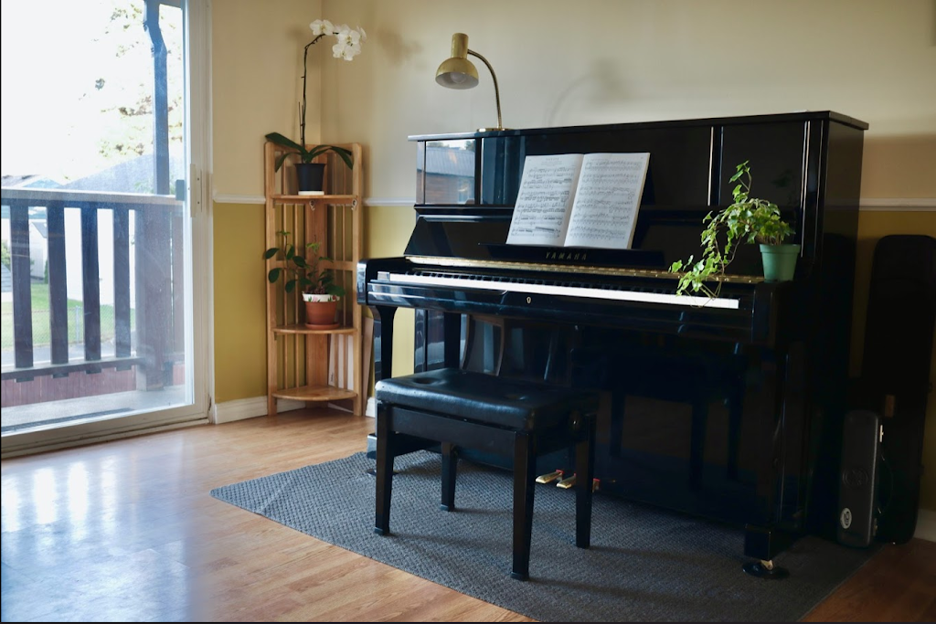 Crystals RCM Piano studio 妍妍的鋼琴教室 | 7236 116 St, Delta, BC V4C 5S7, Canada | Phone: (778) 833-1075