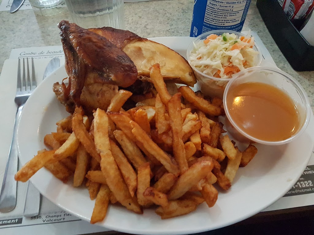 Resto Bar Hélène | 9030, rue de la Montagne, Valcourt, QC J0E 2L0, Canada | Phone: (450) 532-3575