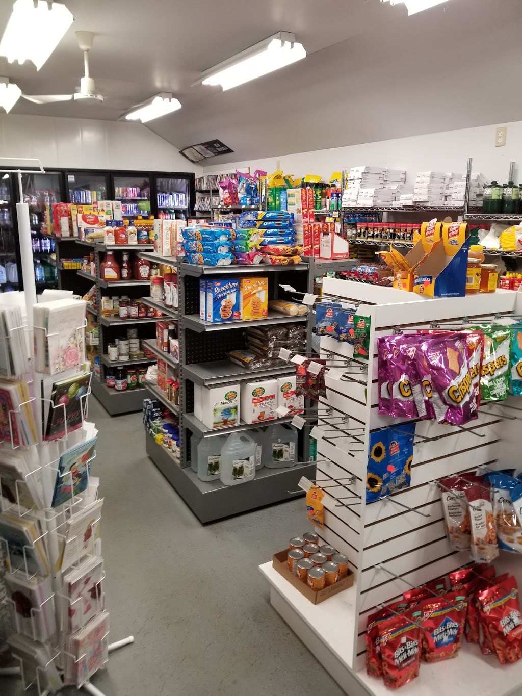 Lakeside Variety Store Irving | 1808 NS-14, Windsor, NS B0N 2T0, Canada | Phone: (902) 798-3340