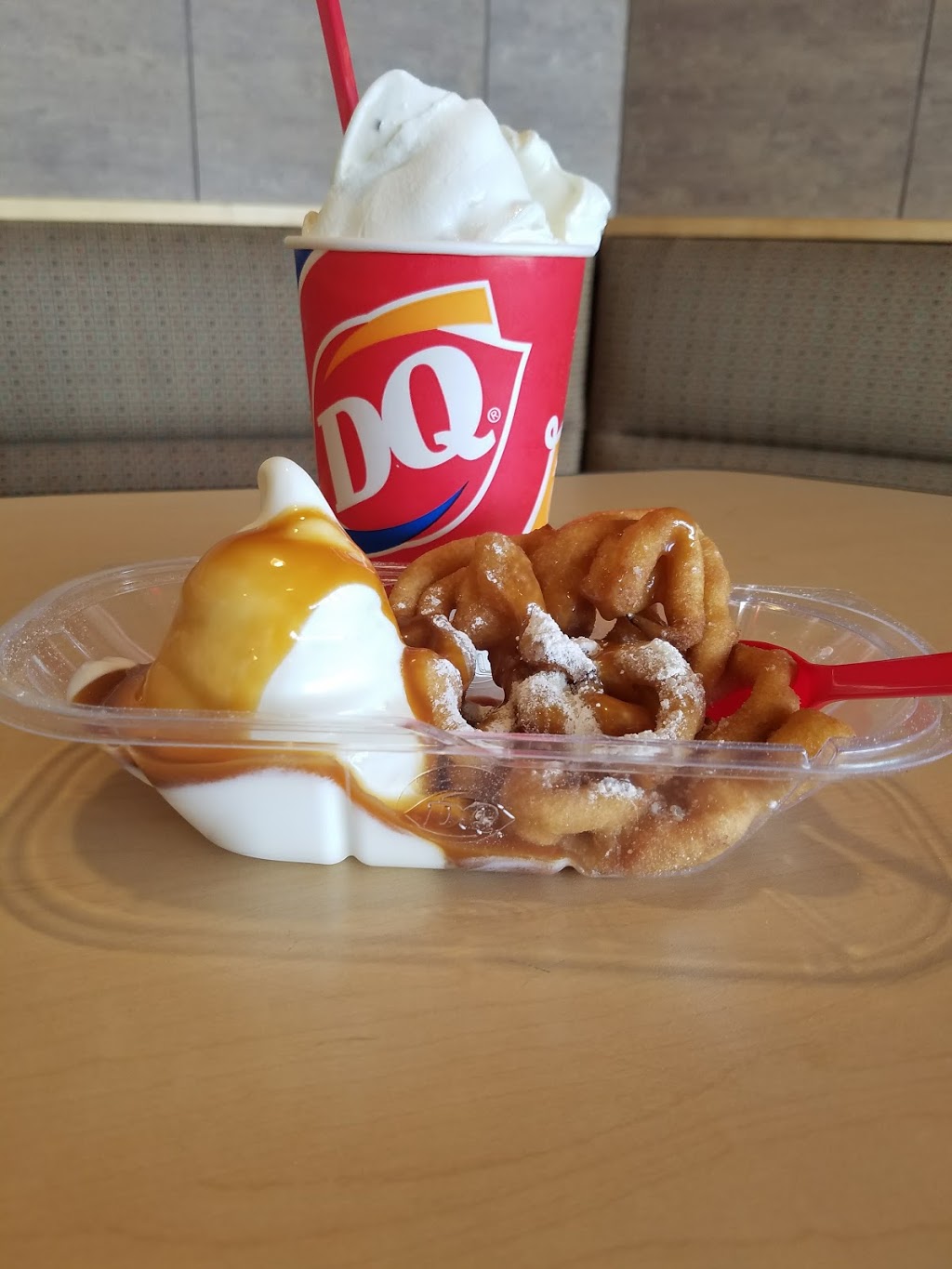 Dairy Queen Grill & Chill | 610 - 5149 Country Hills Blvd NW, Calgary, AB T3A 5K8, Canada | Phone: (403) 239-6977