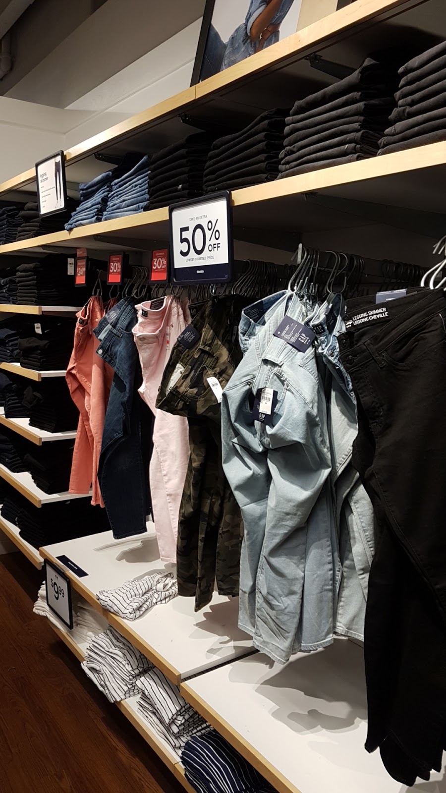 Gap Outlet | 3311 Simcoe 89 f01, Cookstown, ON L0L 1L0, Canada | Phone: (705) 458-2026