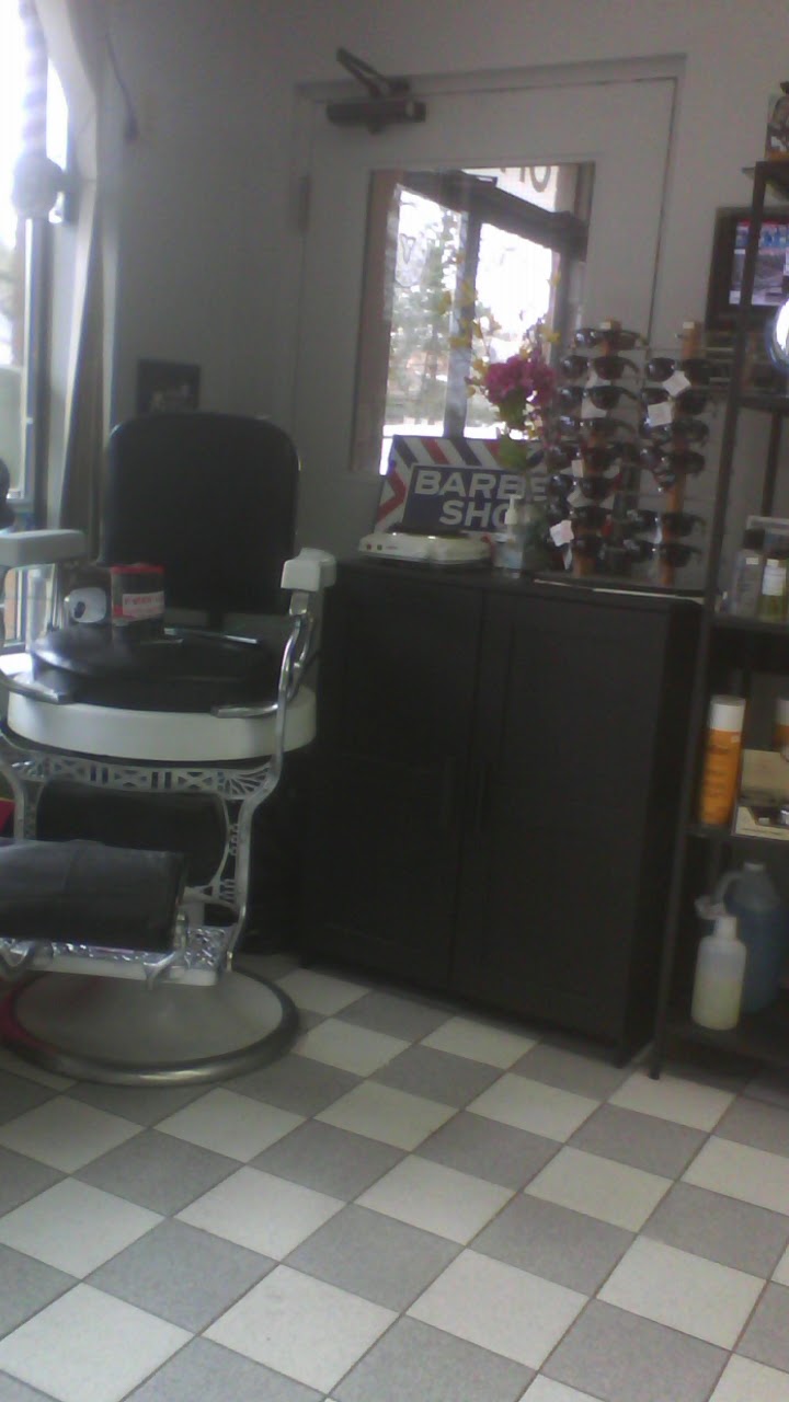 Tonys Barber Shop | 1165 Lakeshore Rd E, Mississauga, ON L5E 1G1, Canada | Phone: (905) 483-4247