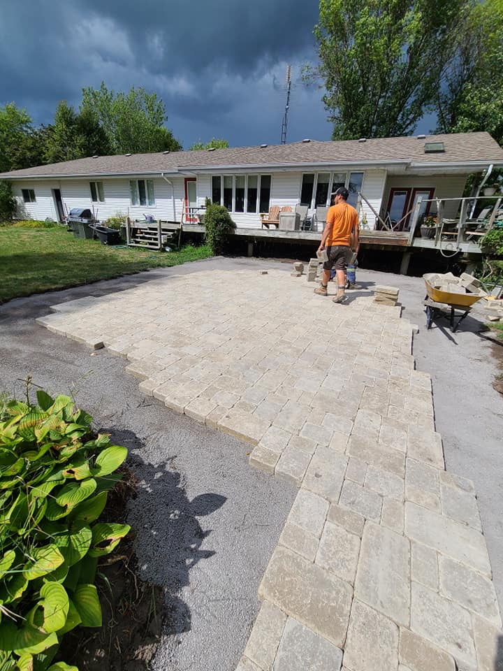 Mulville Landscaping | 674 Front St, Trenton, ON K8V 4S1, Canada | Phone: (613) 827-3377