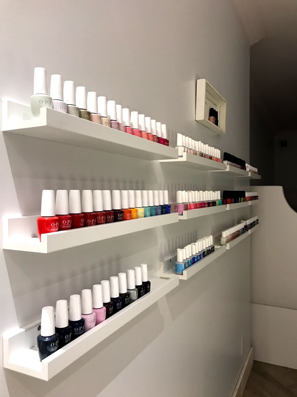 Jolie Beauty Bar | 1788 Avenue Rd Unit 5, North York, ON M5M 3Z1, Canada | Phone: (416) 782-8897