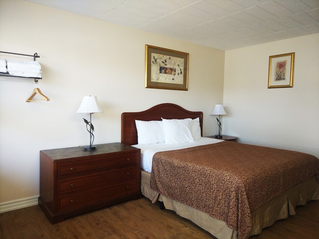 Joys Inn Niagara Falls | 7034 Lundys Ln, Niagara Falls, ON L2G 1V9, Canada | Phone: (289) 296-2844