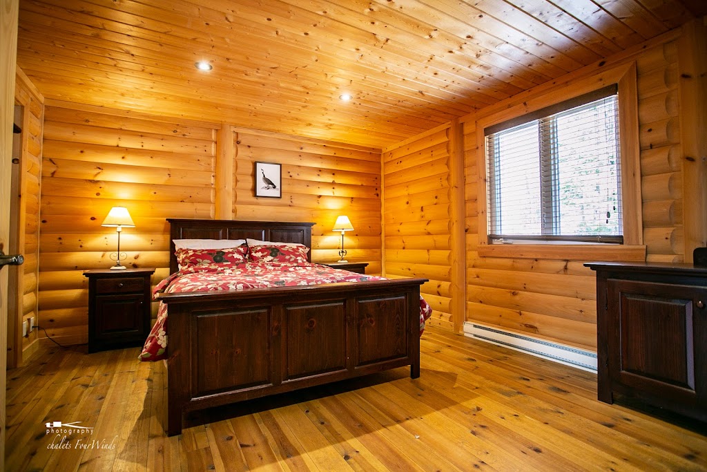 Chalet Kanata | 143 Pavillon-Kanata, Amherst, QC J0T 2L0, Canada | Phone: (438) 990-1077